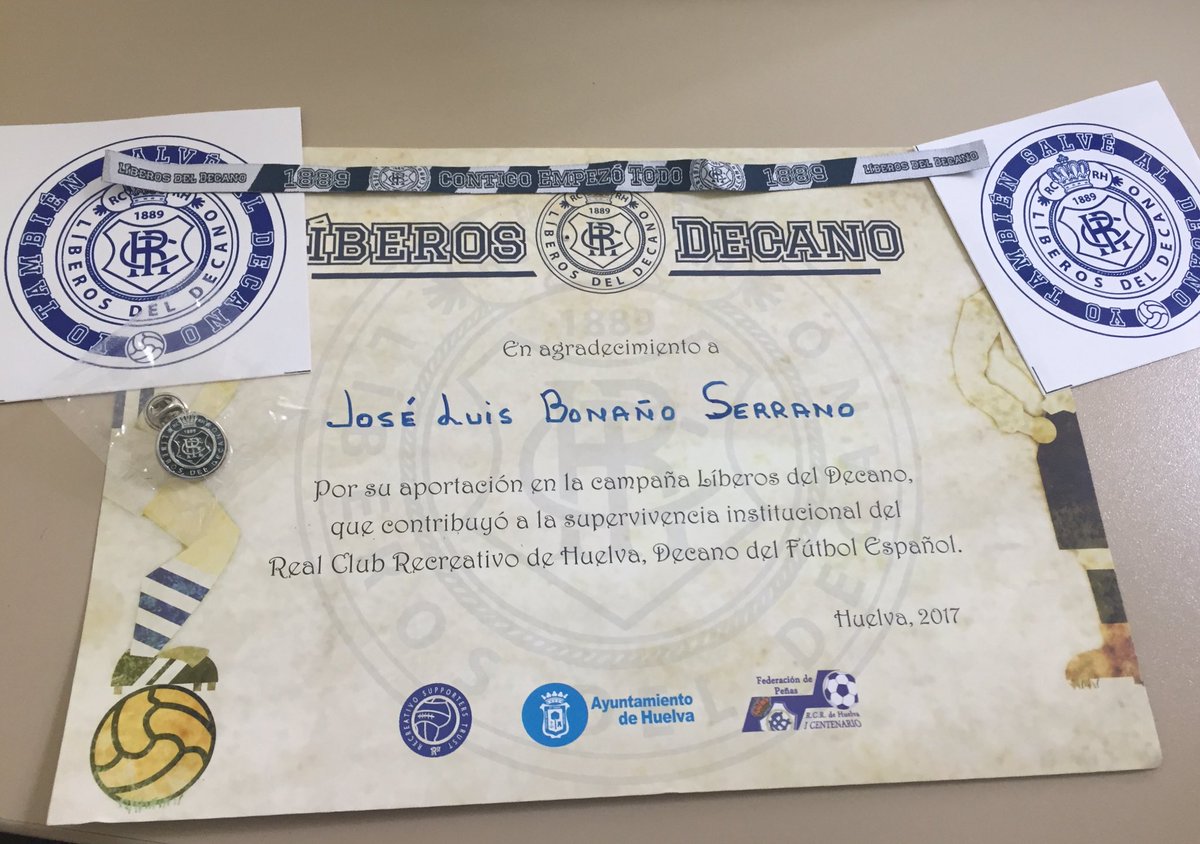 Hoy el cartero me ha alegrado el día. Gracias <a href="/LiberosDecano/">Líberos del Decano</a>. Gracias. #Recre ⚪️🔵
