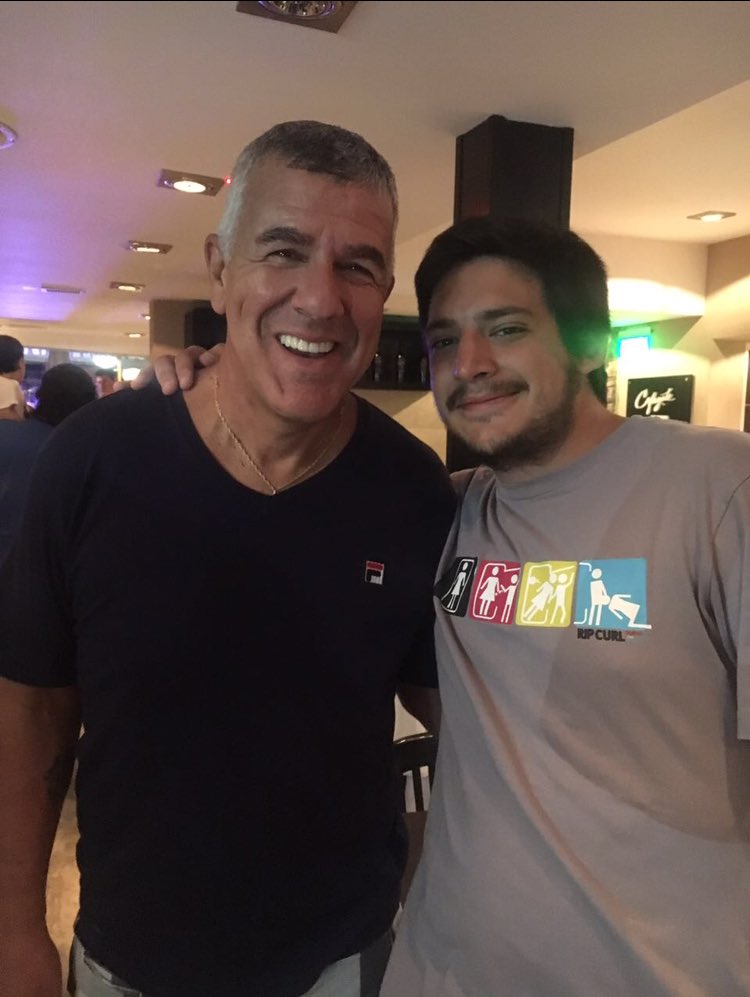 UnionBBOficial's tweet photo. Hace como @Ezequieeel14 y @daddybrieva , que esperas para subir tu foto con #Forguita en el día de hoy? La mejor foto será recompensada https://t.co/kiv20ZGEd3