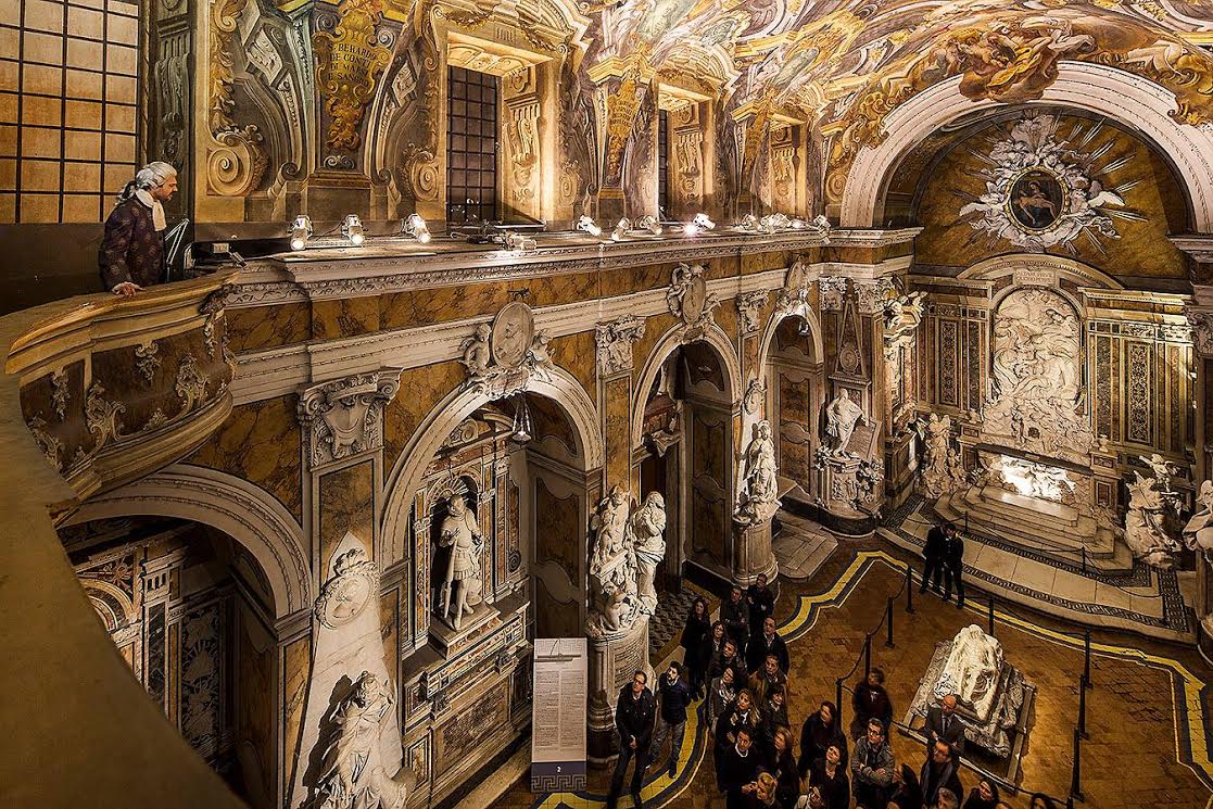 NaplesApartment's tweet photo. A pochi minuti dal Museo Cappella Sansevero si trova il 
#NaplesCenterApartment, la tua casa al centro di Napoli.
>> https://t.co/hvJWVmiQyE https://t.co/Nqz63XcSxV