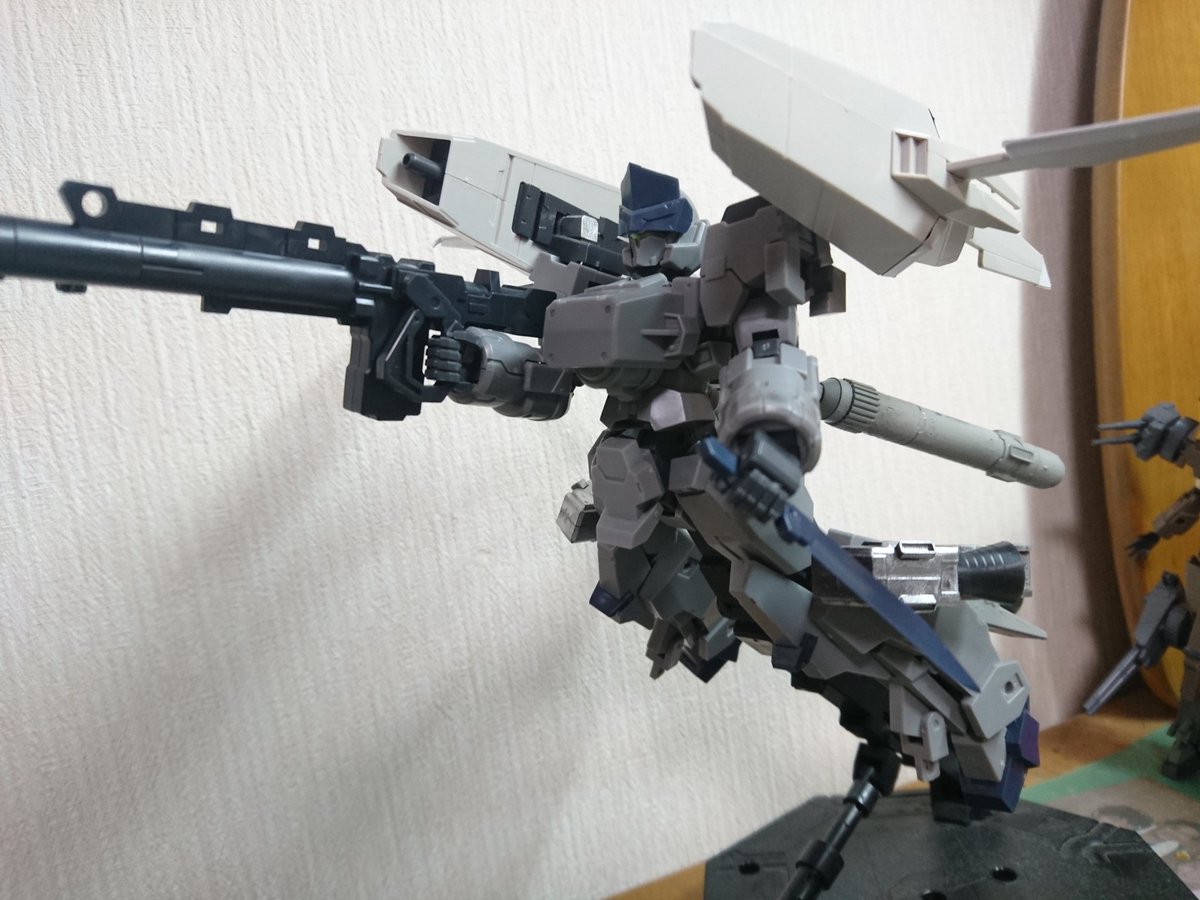 ウェイス Na Twitteru 久々にフレームアームズ改造しました ブースター増設して無理矢理飛ばす漸雷の試作機 名前はまだ決まってません 肩にはhgリゼル ゼネラルレビル のパーツを使用 正直邪魔かなと思ったけどカッコいいから問題なし あとはブースターの増設と