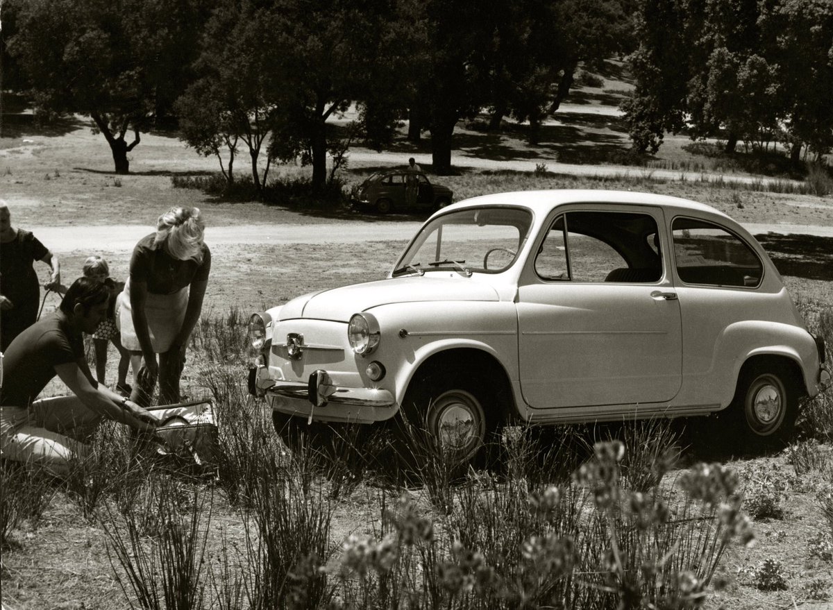 60AnivSEAT600's tweet photo. El 9 de septiembre 2017 ven a formar parte de la historia en el Circuit #60AniversarioSEAT600 #600SEAT600 #SEAT600 https://t.co/jUPqMwDX0y