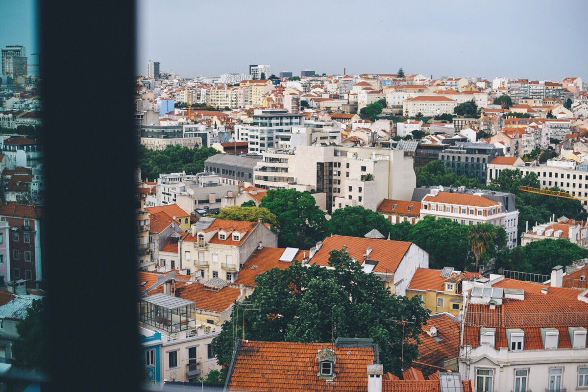 Definitely a great #roomwithaview to wake up to at #memmoprincipereal | Picture from Flora Wiström blog #memmohotels #lisboa #designhotel