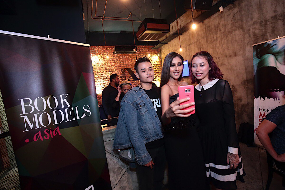 bookmodelsasia's tweet photo. https://t.co/9uG6E2kaYk
