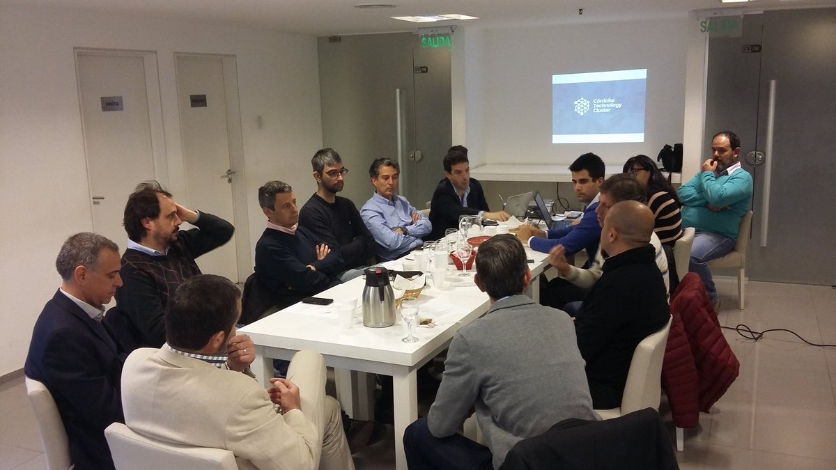#BuenMartes Reunión de consejo en <a href="/ClusterCba/">Córdoba Cluster</a> debatiendo la agenda del día