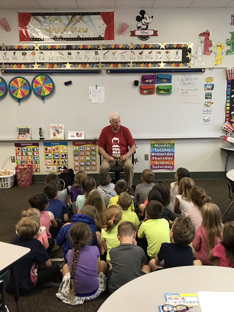 MrsOwenStars's tweet photo. We are so lucky to have Mr. Beatty as a Real Men Read mentor! The program hasn't officially started for the year but we didn't want to wait! https://t.co/GZR7dk5DGm
