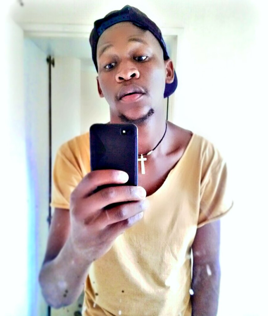 beethetroy's tweet image. 