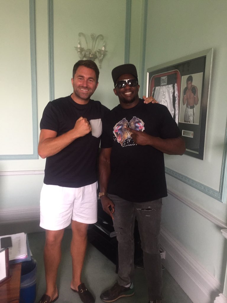 DillianWhyte's tweet image. Good meeting today with old fast car @eddiehearn fight news coming real soon stay tuned peeps #TEAMBODYSNATCHER #BOXING