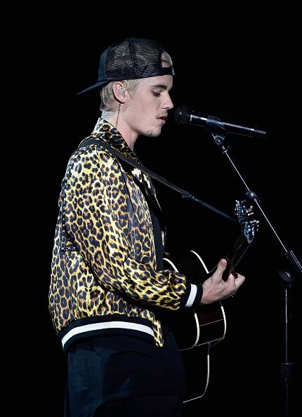 BeliberJustin10's tweet photo. onun grammysi var #DreamTVdeBüyükFinal  #JustinBieber https://t.co/3E9FLOJCLC