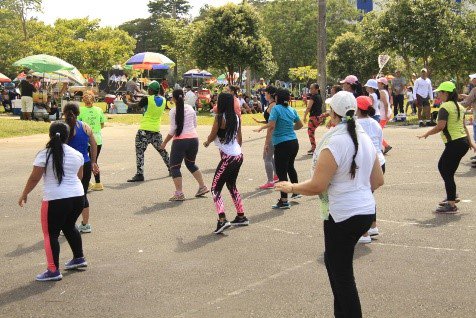 villavoalcaldia's tweet photo. El parque Guayuriba fue epicentro de un gran encuentro familiar. https://t.co/rNv86iUJYM https://t.co/UpYF7Tgv2q