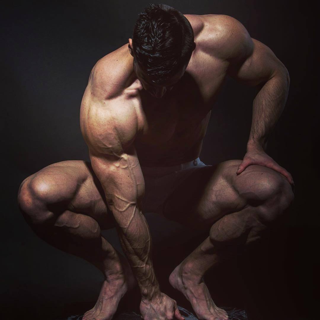 DIZu8UqW4AAvOO1.jpg:large