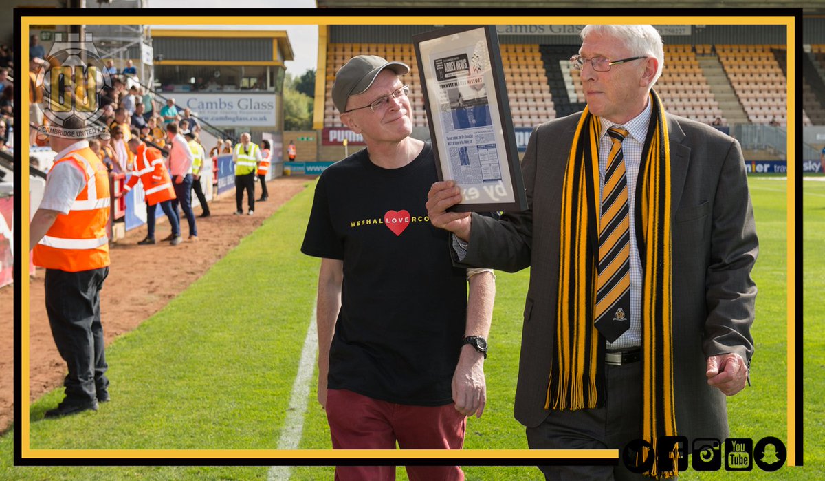 🕰️ <a href="/CambridgeUtdFC/">Cambridge United FC</a> are delighted to recognise Andrew Bennett as the Club's Official Historian ➡️ cambridge-united.co.uk/news/2017/augu…  <a href="/100yearcoconut/">100YearsOfCoconuts</a>