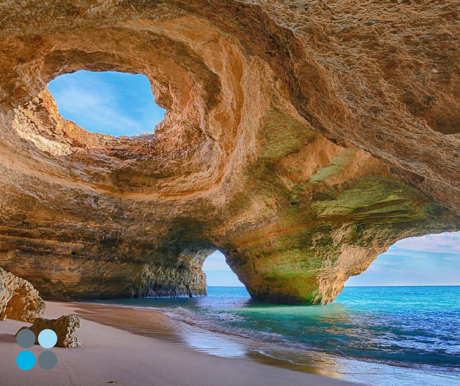 AMAResort's tweet photo. ¡Déjate maravillar por uno de los rincones más espectaculares del país vecino! 😍 🐚 🌅 El #Algarve te espera y está aquí al lado. #hotel https://t.co/LwcvJBKzHq