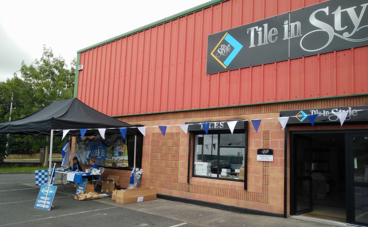 OwenDavin's tweet image. Plenty of choices 4 #Waterford fans from Chloe and Ciara in the #ClubDeise pop up shop at #TileInStyle, Knockhouse Business Park today.