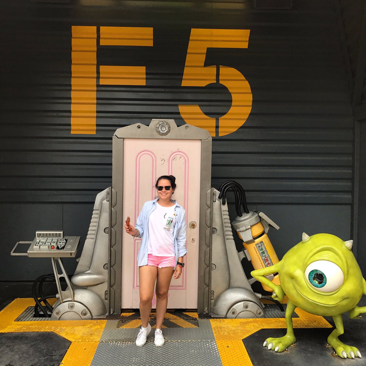 mayarabrilhante's tweet photo. Quero voltar 😭 #Disney #monsterSA https://t.co/M66zjONVmB