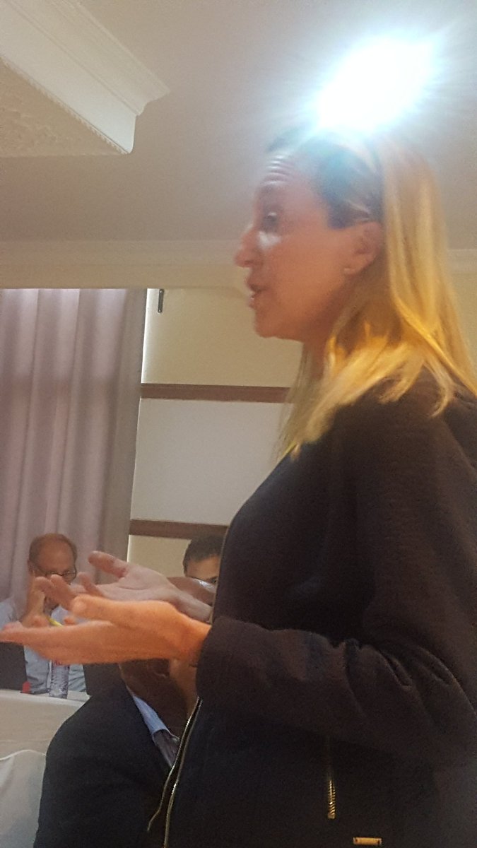 "Stop teaching farmers to farm, provide markets, not capacity development" Amanda Thorburn /smallholder beef in ZIM and SA. #solgrsb