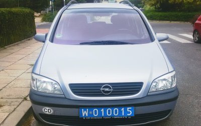 cd_cars's tweet photo. Diplomatic registered Opel for sale in Warsaw. For more information about this and many other cars check out https://t.co/yrJrCRksrb https://t.co/TuxnGJaH11