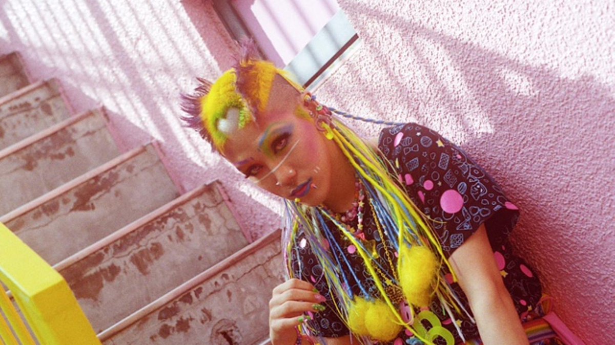 Streeters makeup artist #LucyBridge examines Japanese beauty trends for <a href="/i_D/">i-D</a> i-d.vice.com/en_uk/article/…