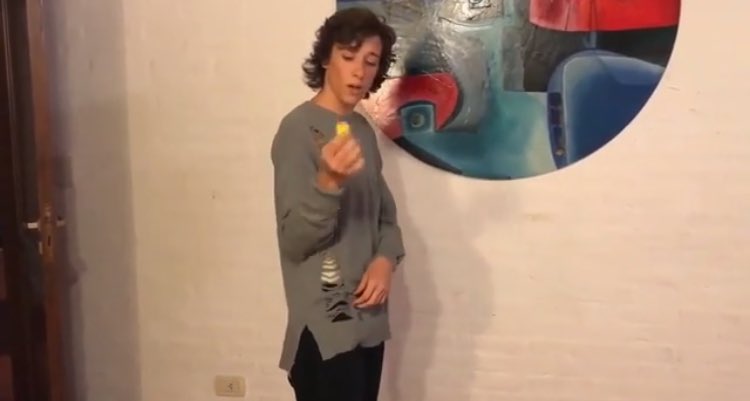 hugmespadafora's tweet image. Juntemos plata para comprarle un suéter a lucas ahre te quiero @LucasSpadafora