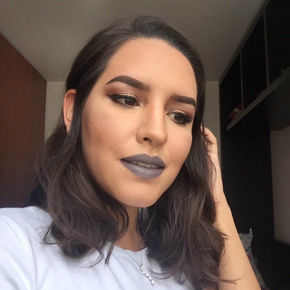 dannybeautyblog's tweet photo. Never been with gray lips and I feel so good! 🖤 .👄
#FelizMartes #Makeup #GrayLips https://t.co/763Dscxzxk