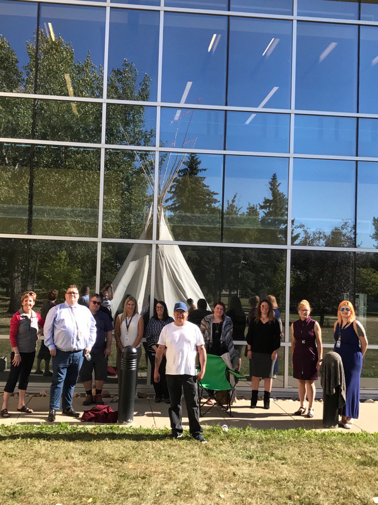 tracyledwards's tweet image. Team tipi @keyanocollege !#indigenization #Treaty8 #abpse #ymm