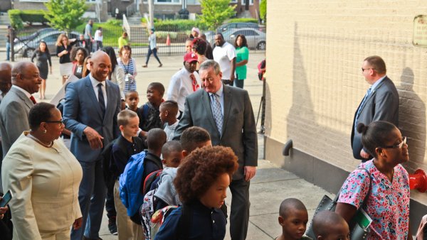 WHYYNews's tweet photo. As school begins anew, NewsWorks talks with Philly superintendent William Hite https://t.co/ibmZyeS51U https://t.co/JE5VQewsFs