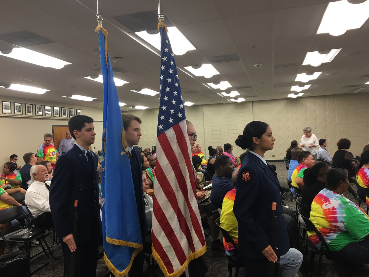 BTWHSTulsa's tweet photo. BTW JROTC leading the flag salute at the TPS Board meeting. Great job Hornets!🇺🇸#SuccessTPS https://t.co/2sj8Dcj0WV