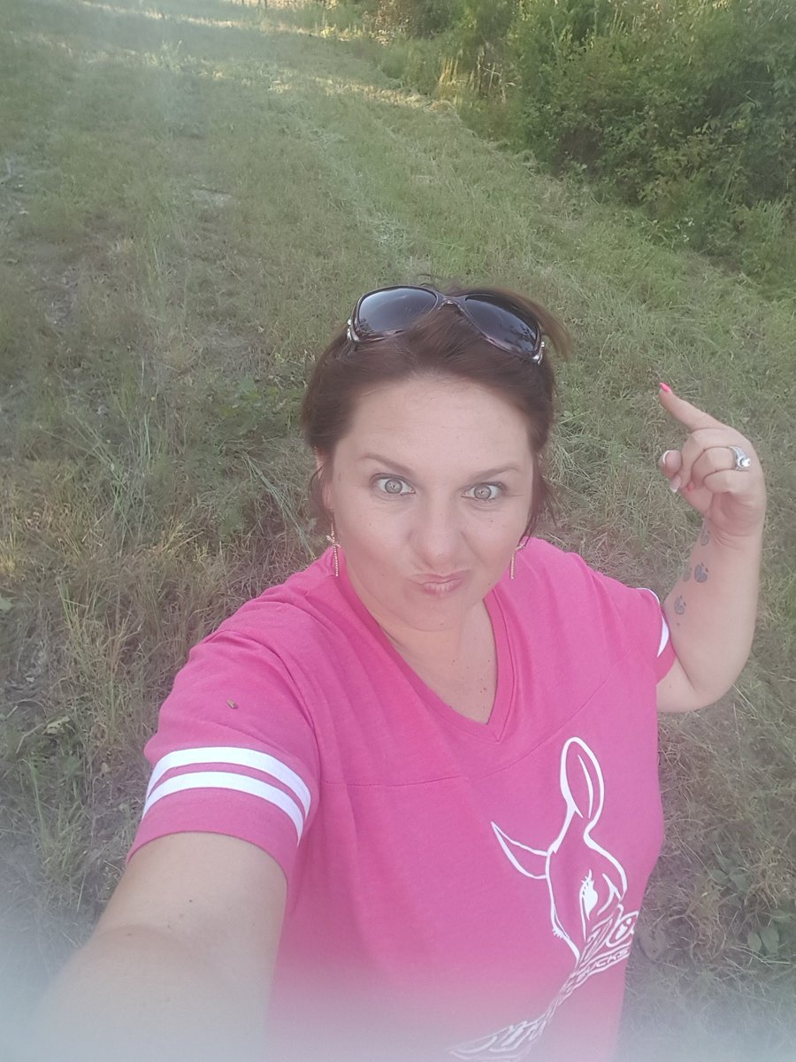 sassycamomama's tweet photo. #Deercrack #hunting #Womenwhohunt #hunter #camo #Madebyme #menwhohunt @LiveLoveHunt @Ozark_Hunter @BriankgambleNE https://t.co/hl1XiIaCTS