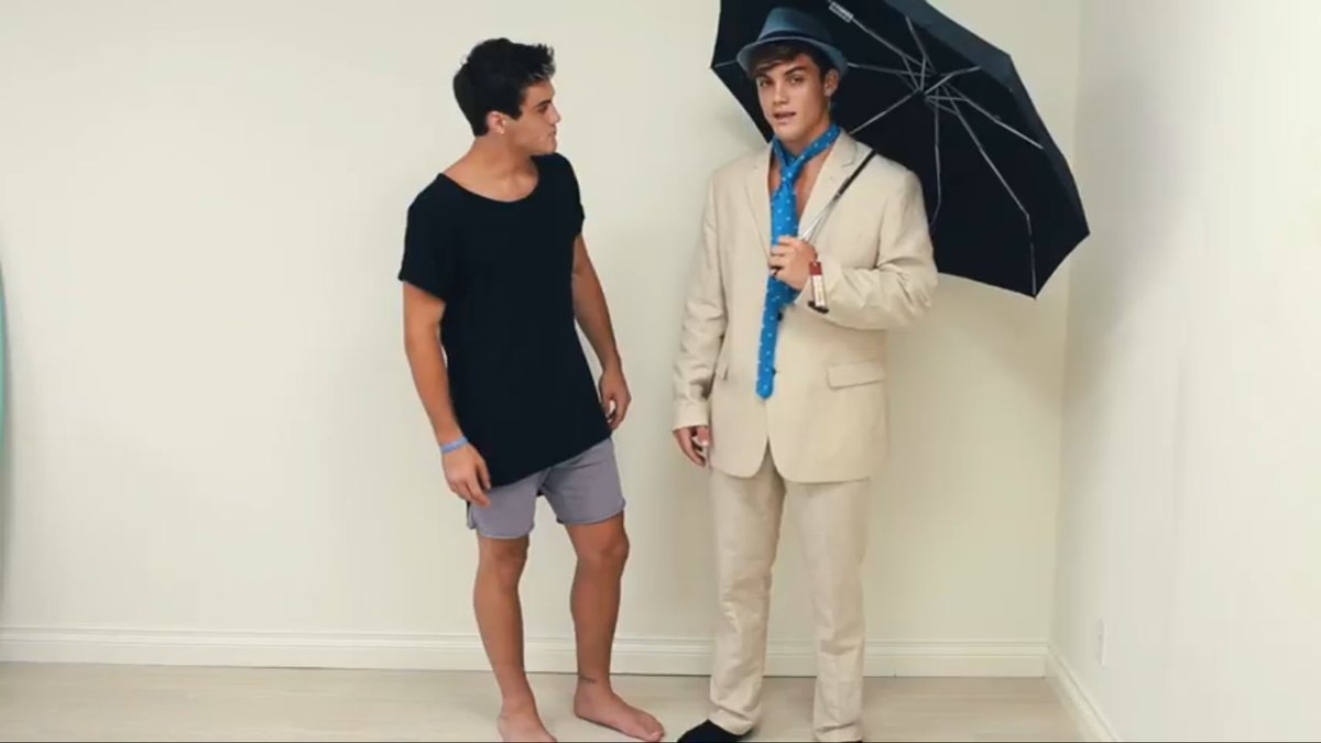 dolantwigs's tweet photo. AHHAHAHAHAH https://t.co/eq2bEx8JtE