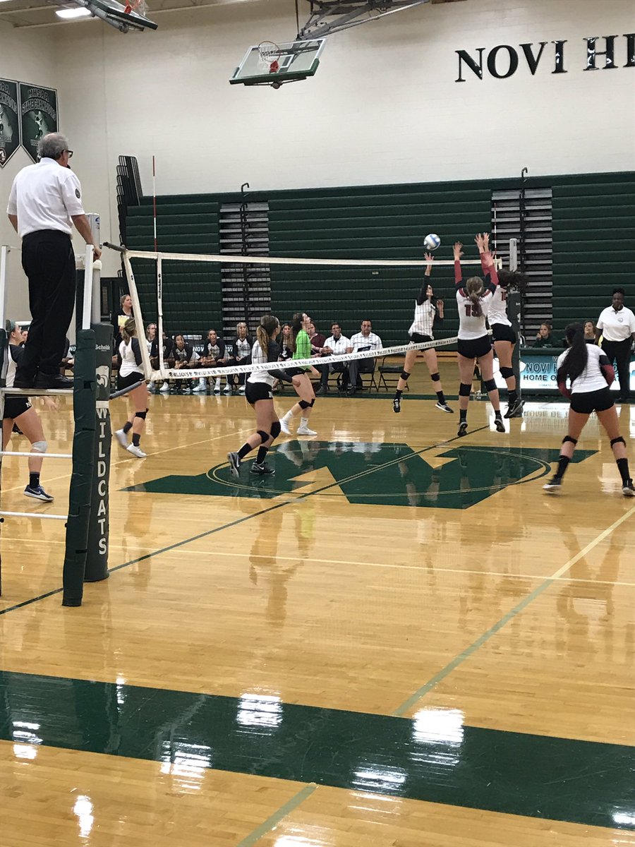 plebazz's tweet photo. Supporting Novi Varvol! #novipride https://t.co/O59vFF9qSP