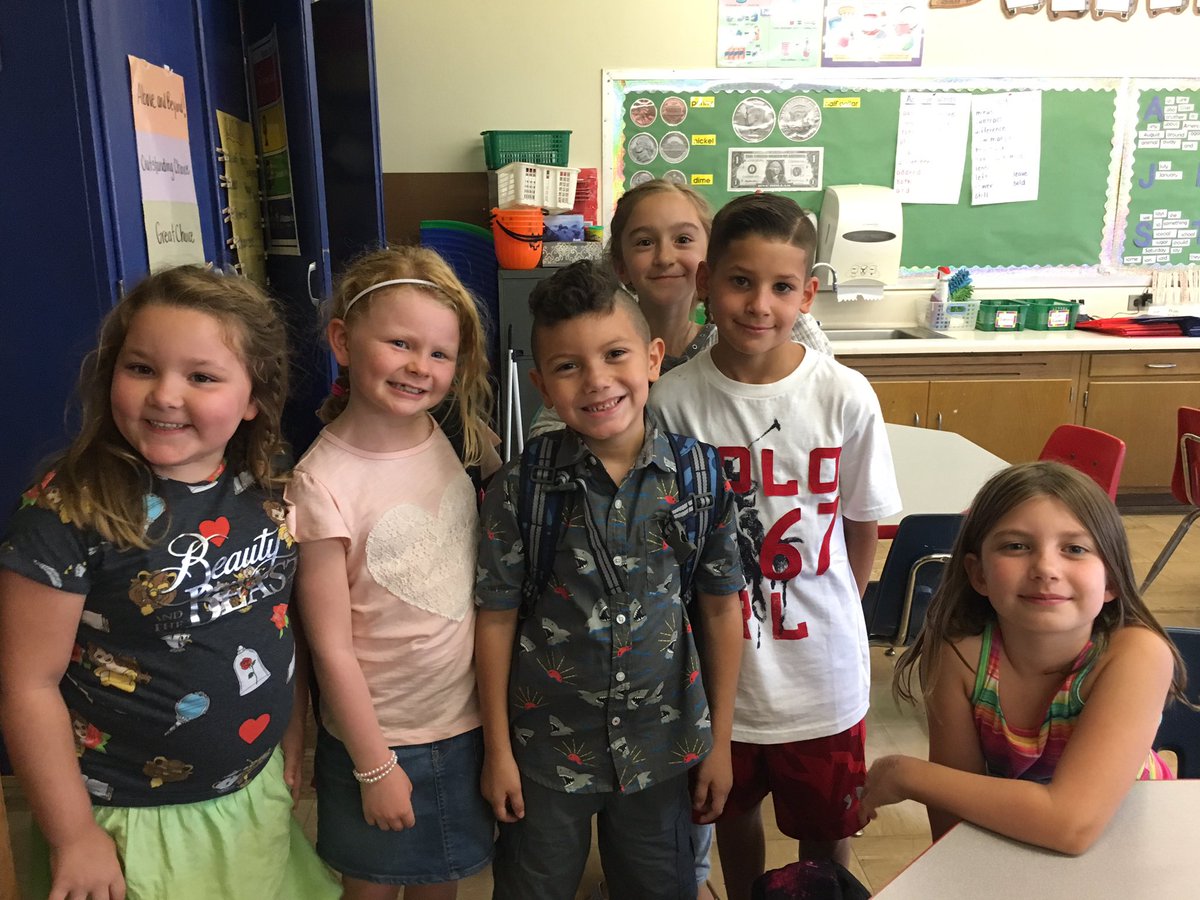 WOSnews's tweet photo. Second grade smiles #mrsfanningWOS #mscassettiWOS https://t.co/EnYeOdd6SE