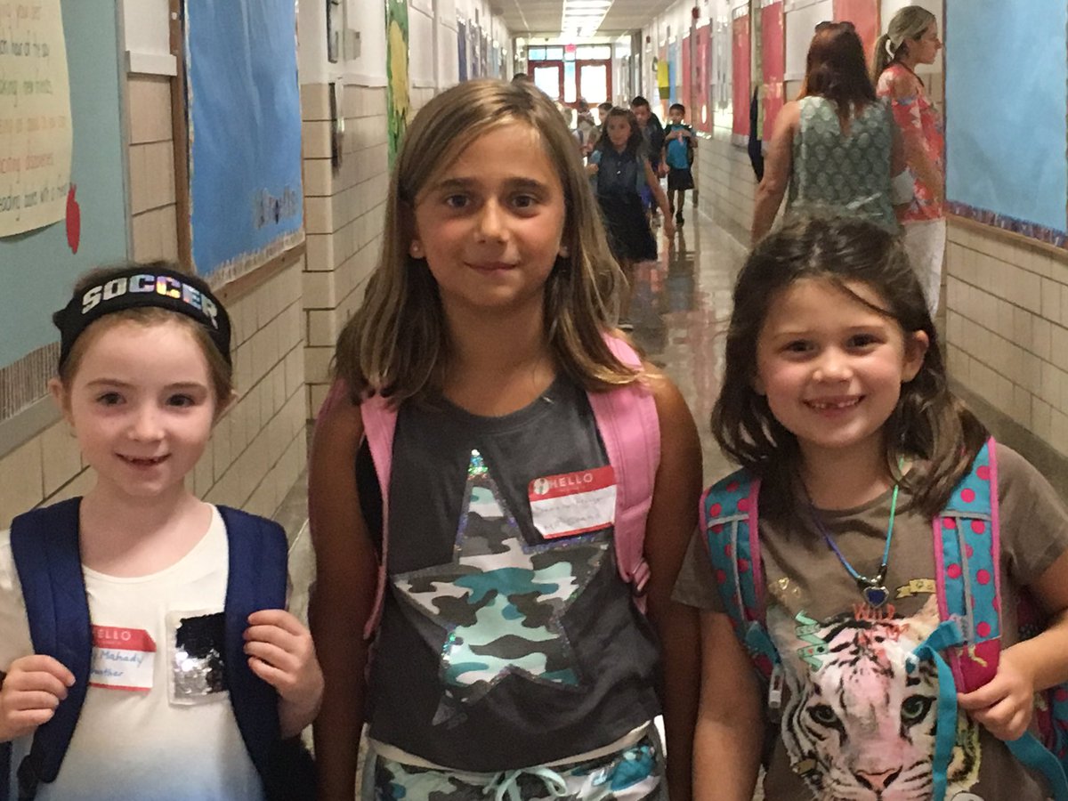WOSnews's tweet photo. Second grade smiles #mrsfanningWOS #mscassettiWOS https://t.co/EnYeOdd6SE