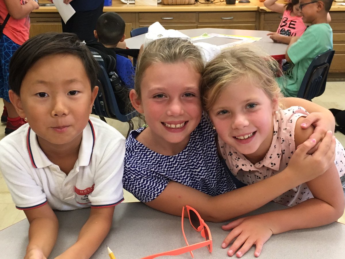 WOSnews's tweet photo. Second grade smiles #mrsfanningWOS #mscassettiWOS https://t.co/EnYeOdd6SE