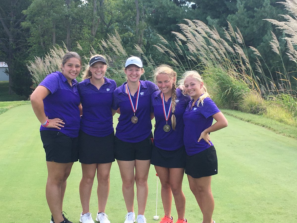 EUREKA_GUIDANCE's tweet photo. Shout out to my JV girls!!  4th place (out of 14) with 2 medalists! Erin 11th and Hope 1st out of 70!!!  #EHSgolf #superproudcoach https://t.co/ImqXjo3oBf