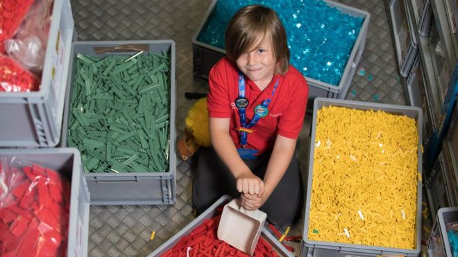 Woodbridge_Ins's tweet photo. 6 Year-old applies for job at Legoland as model builder with 'lots of experience': https://t.co/VSmbh2aAkz https://t.co/lxZuLZp9aQ