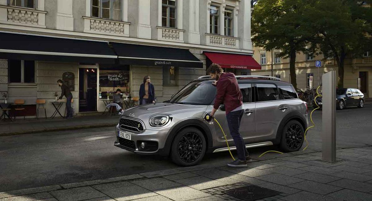 Llega a #Panama el #MINI Cooper S E Countryman ALL4; el primer modelo de la marca con motor híbrido conectable >> ow.ly/Y0bF30eVVcN