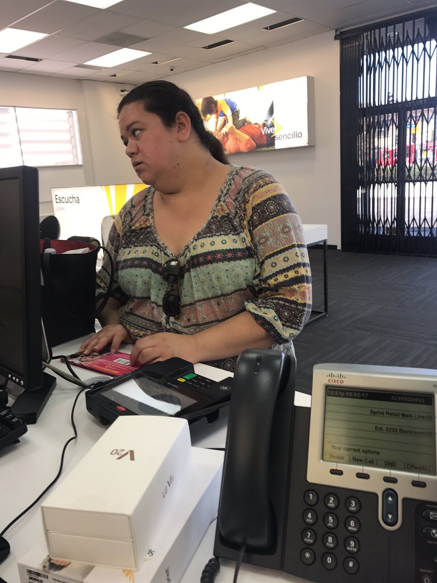 SprintEasyPay's tweet photo. @Uber x @sprint saves you money https://t.co/reVWKb3RCs
