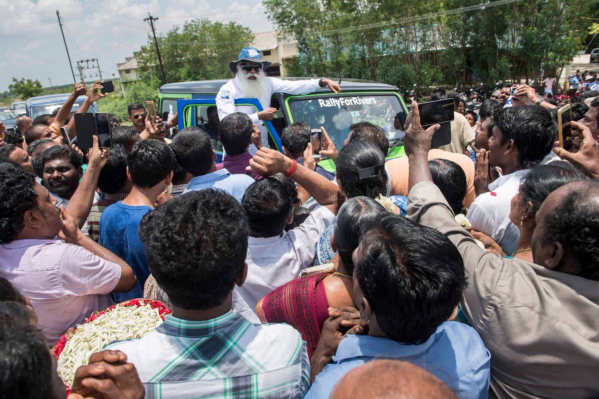 SadhguruJV's tweet photo. 48 hours, 1525 km, 6 main events, many village talks, 164 litres of 93 octane. A fabulous run. -Sg #RallyForRivers https://t.co/ARWJFc4I19