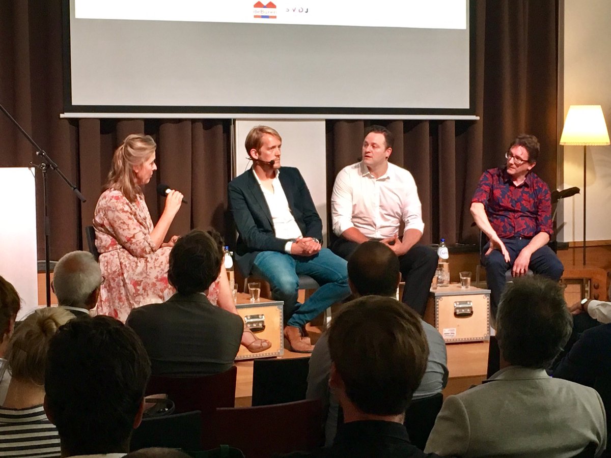 Verhalenmarkt's tweet photo. Op het Vlaams-Nederlandse #mediacongres om te vertellen over #Verhalenmarkt. Mooie middag! https://t.co/CIldUigN7W