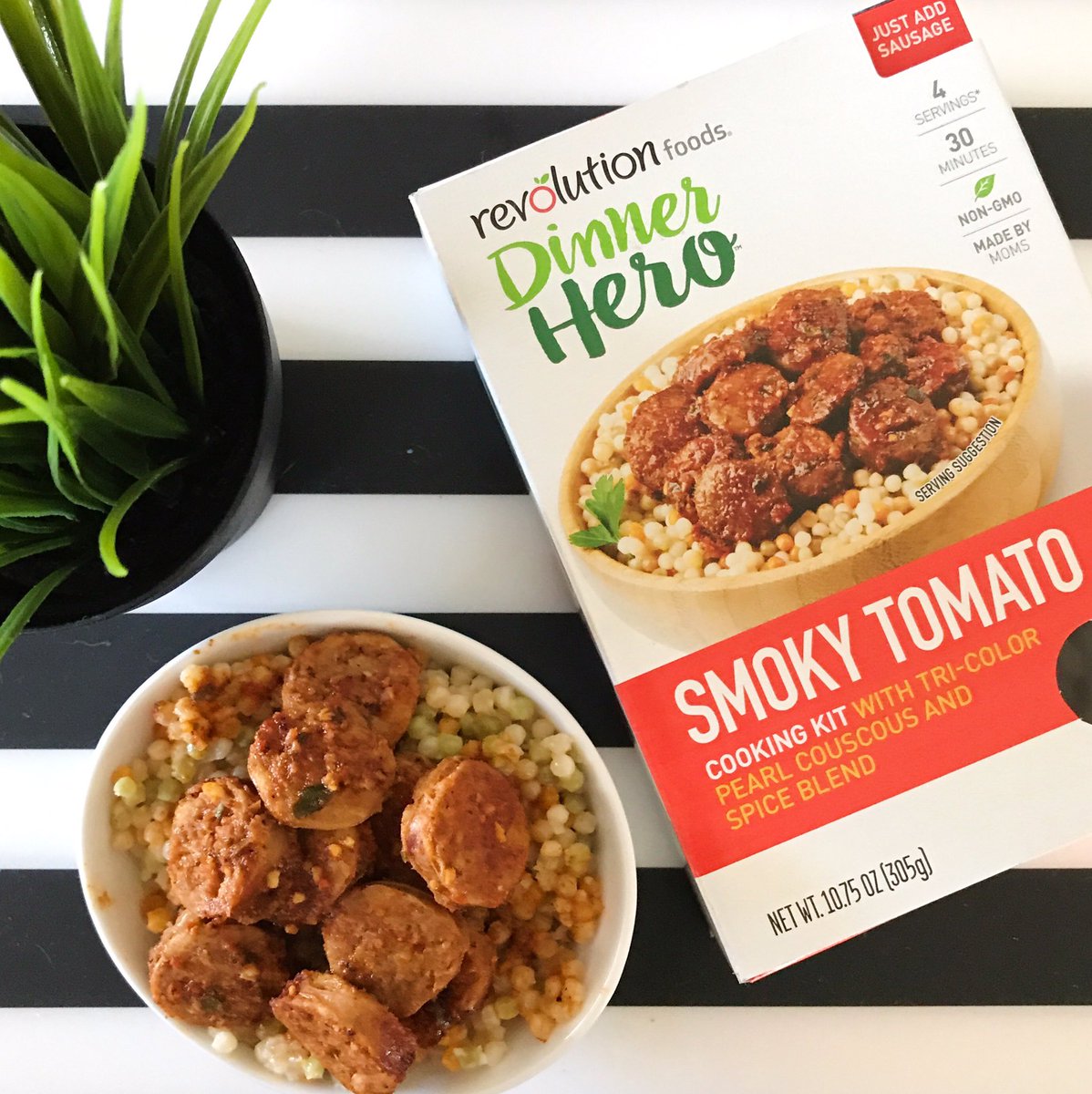 BriGeeski's tweet photo. Need a tasty dinner in under 30 minutes? Try @RevolutionFoods #HowDoYouHero #Ad 🌱 https://t.co/5kJkfgeOUj