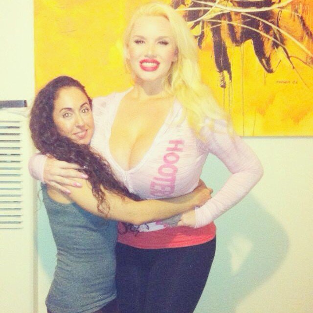 breastification's tweet photo. A new fav of mine! @MISSHOLLYWOOD_ Like/Follow if you love big breasts! #Breastification #BigBoobs #BigTits https://t.co/5ZirAcvfOo