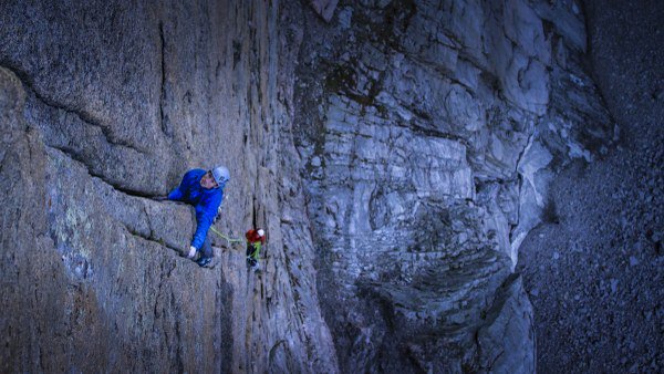 ClimbPl's tweet photo. Carlo Traversi i "Triple 14 Challenge": https://t.co/LdQVfohoOX. #wspinaczka #climbing @BlackDiamond https://t.co/NjBj36vWJ3