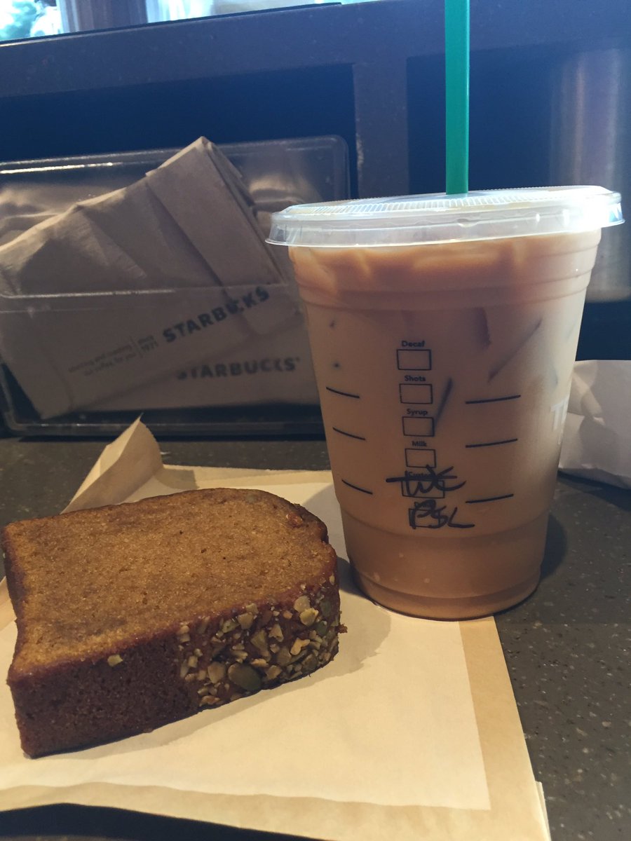 imxzb's tweet photo. Yes, that is a Pumpkin Spice Latte and Pumpkin Loaf. I am the Pumpkin π Devil. Bow down @Starbucks #psl #PSLPumpkinHatch #pumpkinspicelatte https://t.co/Idgajx8U9L