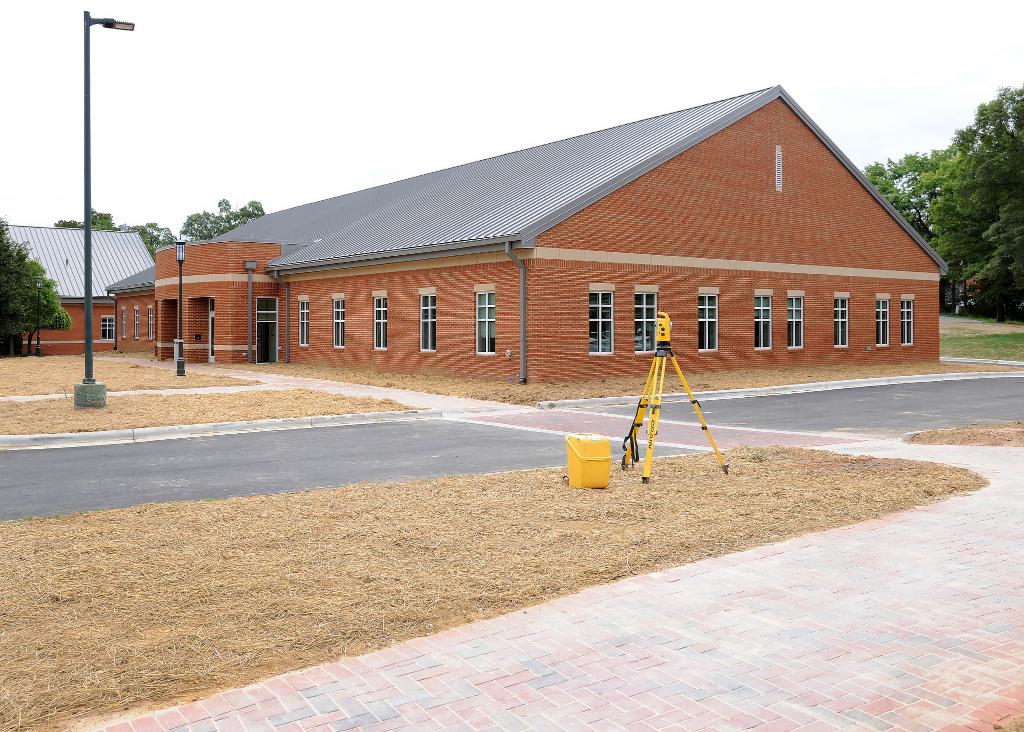 unccharlotte's tweet photo. Campus Construction Update ⛏️
• Scott Hall &amp; Denny renovations • Light Rail at #UNCC • Student Counseling Center
Photos: Wade Bruton https://t.co/KY0xCBQYai