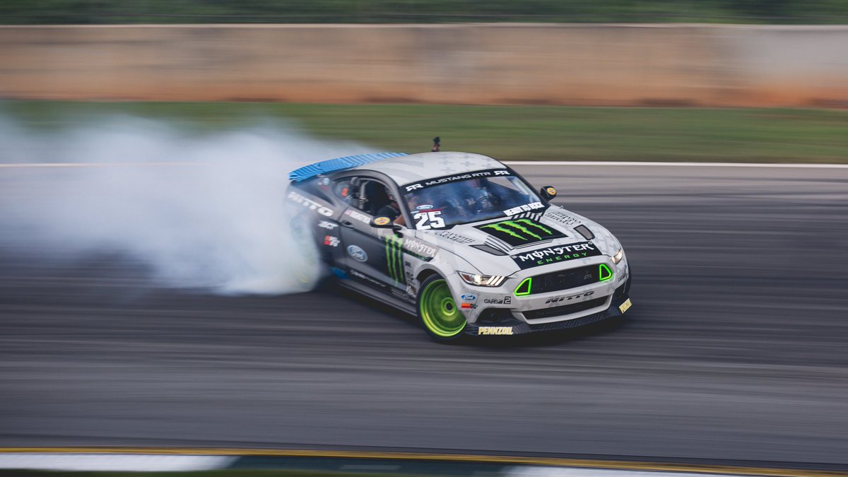 It's time for a <a href="/FormulaDrift/">Formula DRIFT</a> Showdown this weekend with <a href="/VaughnGittinJr/">Vaughn Gittin Jr.</a> <a href="/TXMotorSpeedway/">Texas Motor Speedway</a>