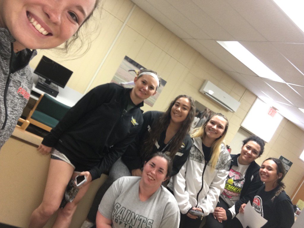 Bibi_villeda's tweet photo. #fancybooklearning @PCSaintSoftball https://t.co/fLx9aDCqB1