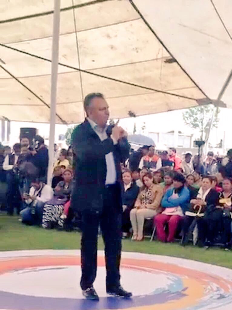 Melymak's tweet photo. Acompañando a @DavidHuertaR en la entrega 9LecheríasLICONSA por parte del Gerente General, @hectorpablo_ en el Municipio de Tepeaca https://t.co/GZGdrDc5V0