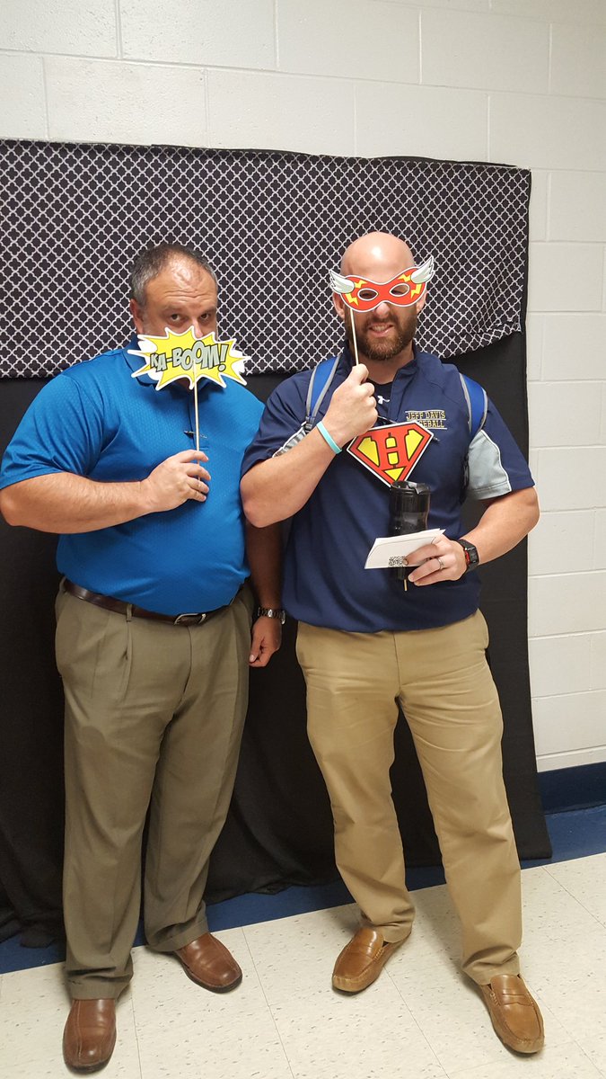 shellyemcbride's tweet photo. ❤ my job! #thankfulforJD #jdcss #jdcsmiddle https://t.co/kbrlBLuAaJ