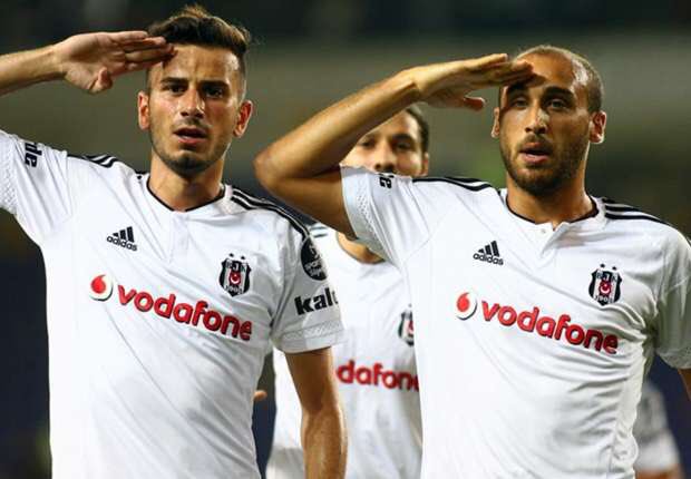 forzabesiktas's tweet photo. Sisteme uymuyorlardı, biz de sistemi değiştirdik. #Ozi #Cengo #Beşiktaş https://t.co/xRldGr2PzC