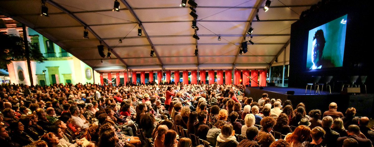 flip_se's tweet photo. A curadora da #Flip2017, Joselia Aguiar, publicou um balanço da edição em sua coluna de estreia na @Revistapessoa
https://t.co/VHOtYHw1S5 https://t.co/iY9PeNSHUI