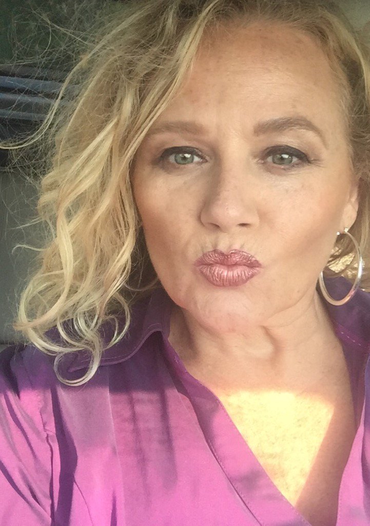 bevbennett212's tweet image. Purple pumpkin. Bring on fall y'all! 🍁🍂👾🎃👾. Message me for info #purplepumpkin #persimmon #mauveice